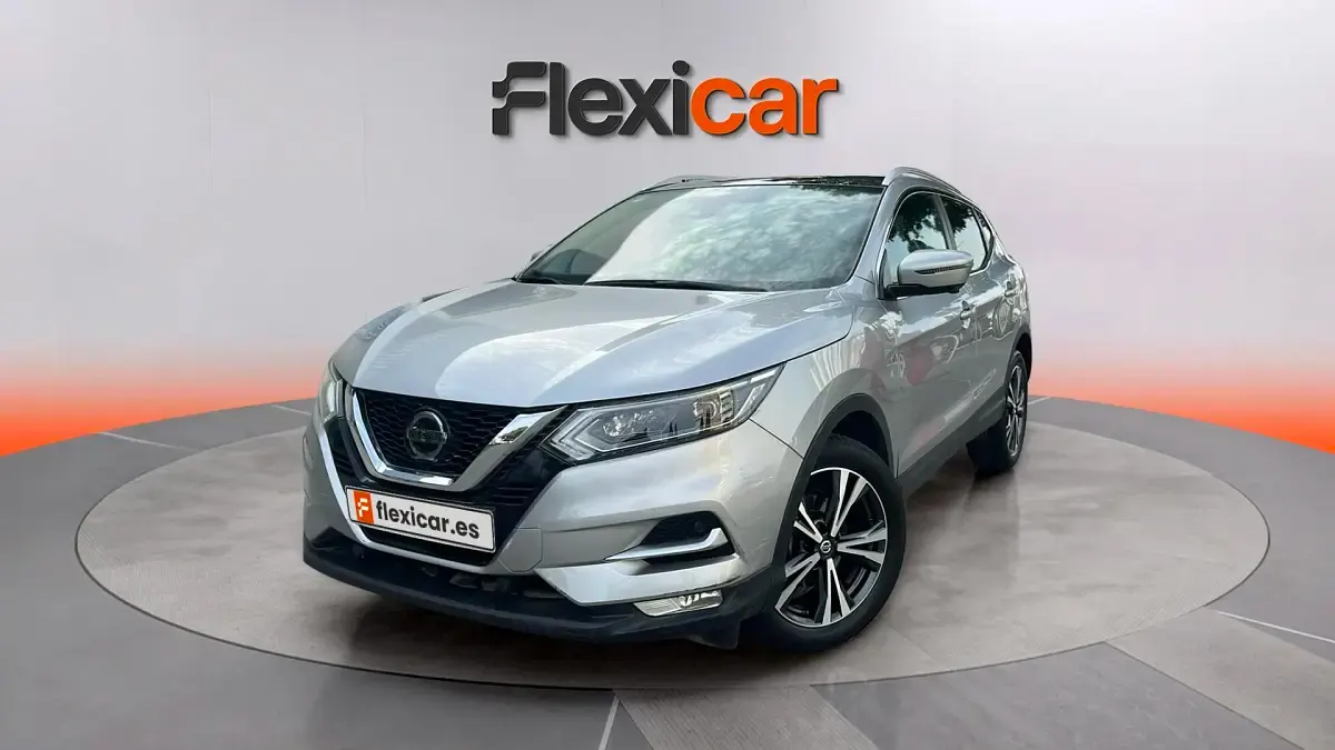 Usado Nissan Qashqai Acenta 140 CV (102 kW) 2018 Gris SUV