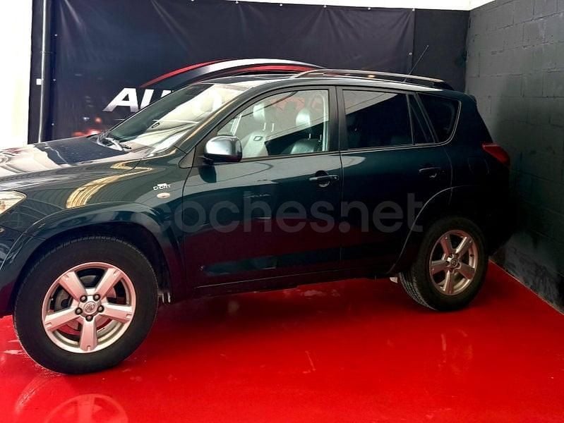 Usado Toyota RAV4 150 CV (110 kW) 2010 Verde SUV