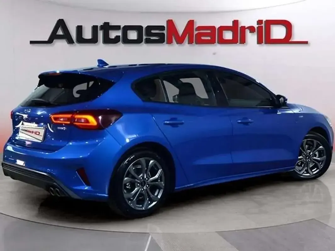 Usado Ford Focus ST-Line 125 CV (91 kW) 2023 Azul Berlina