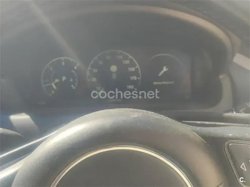 Usado Jaguar XJ R-Sport 300 CV (220 kW) 2016 Naranja Berlina