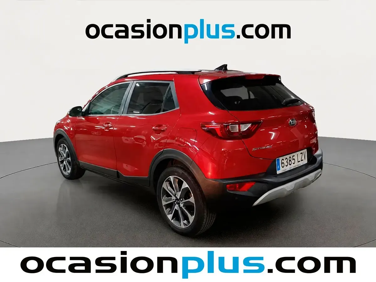 Usado Kia Stonic 84 CV (61 kW) 2022 Rojo SUV