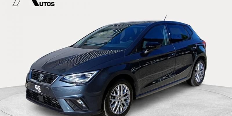 Gris Usado 2025 Seat Ibiza FR | 19.999 € (Un poco caro) - Imagen 1/4