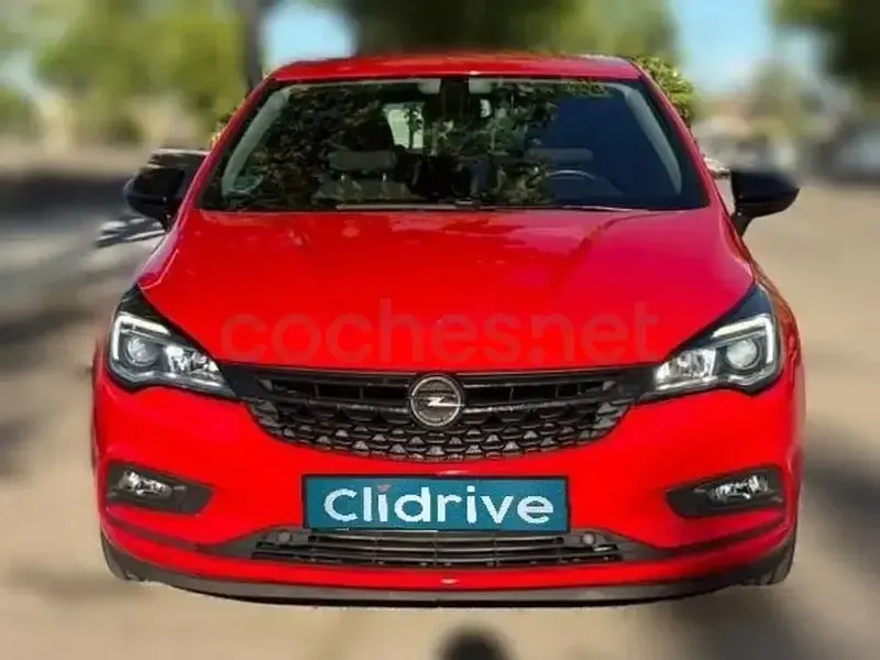 Usado Opel Astra 125 CV (91 kW) 2019 Rojo Utilitario