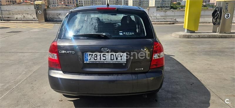 Usado Kia Cerato LX 102 CV (75 kW) 2006 Negro Berlina