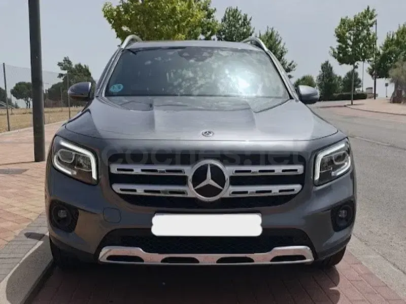 Usado Mercedes GLB200 150 CV (110 kW) 2021 Gris / plata SUV