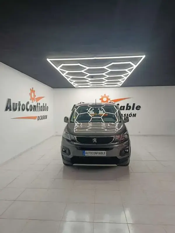 Usado Peugeot Rifter Access 99 CV (72 kW) 2019 Gris Monovolumen