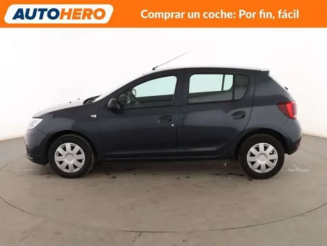 Usado Dacia Sandero Essentiel 75 CV (55 kW) 2019 Gris Utilitario