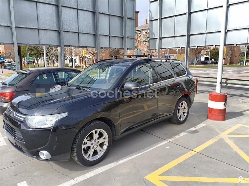 Usado Mitsubishi Outlander Motion 150 CV (110 kW) 2013 Negro SUV