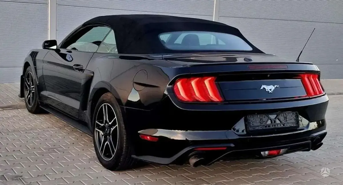 Usado Ford Mustang Convertible 290 CV (213 kW) 2019 Negro Descapotable
