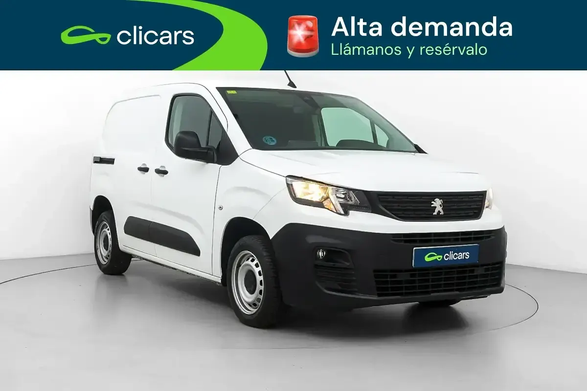 Usado Peugeot Partner Premium 100 CV (73 kW) 2022 Blanco Monovolumen