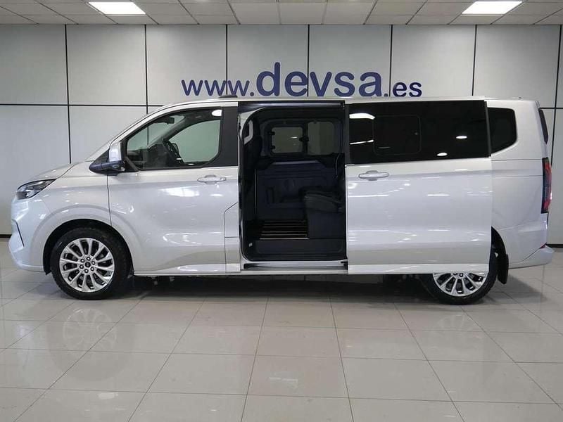 Usado Ford Tourneo Custom Titanium X 170 CV (125 kW) 2025 Plateado Van