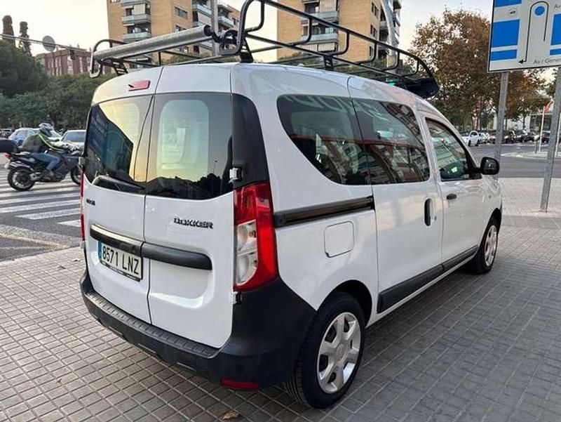Usado Dacia Dokker 110 CV (80 kW) 2021 Blanco Monovolumen