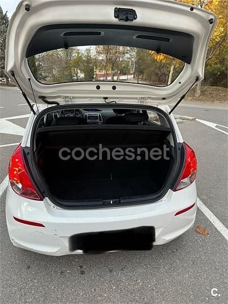 Blanco Usado 2012 Hyundai i20 Berlina | 4500 € (Buen precio) - Imagen 1/4