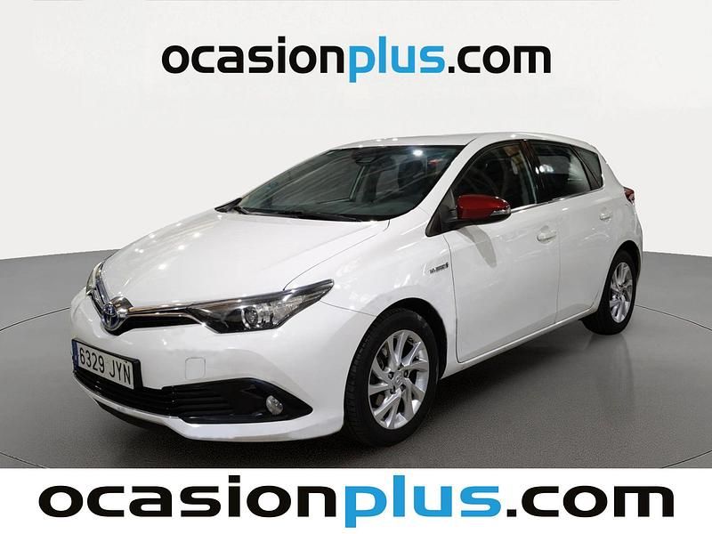 Begagnad Toyota Auris Hybrid Active 136 HK (100 kW) 2017 Halvkombi