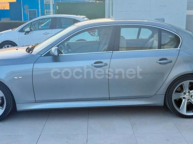 Usado BMW 530 231 CV (169 kW) 2006 Gris / plata Berlina