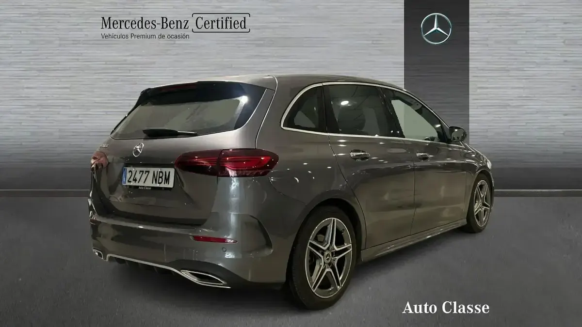 Usado Mercedes A200 150 CV (110 kW) 2025 Gris Monovolumen