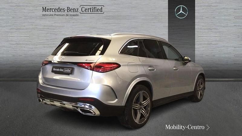 Usado Mercedes GLC220 AMG line 197 CV (144 kW) 2024 Hightechsilber metallic