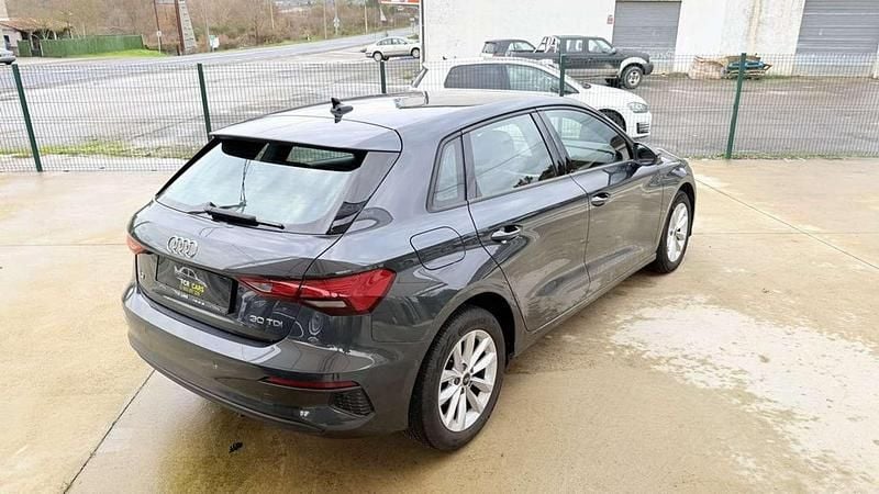 Usado Audi A3 Sportback Exclusive 116 CV (85 kW) 2021 Gris Utilitario