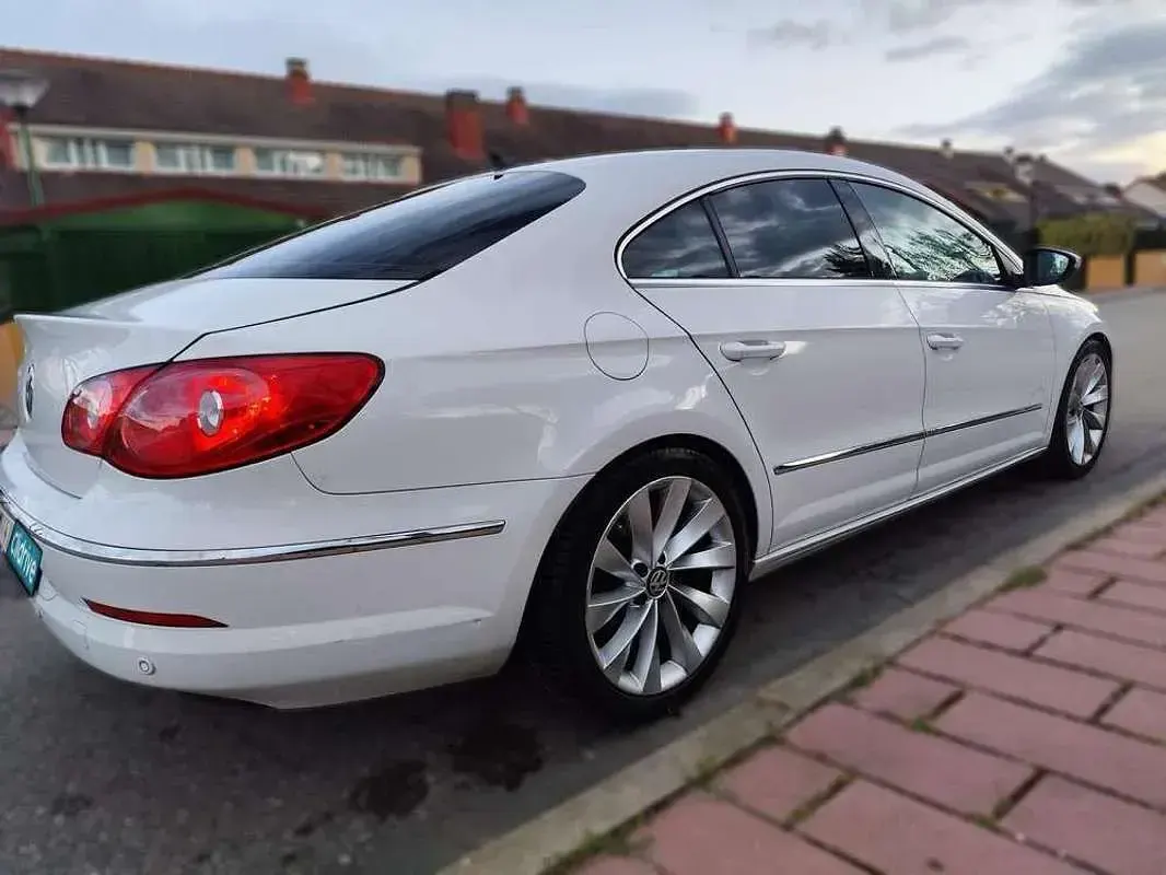 Usado VW CC 170 CV (125 kW) 2009 Blanco Berlina