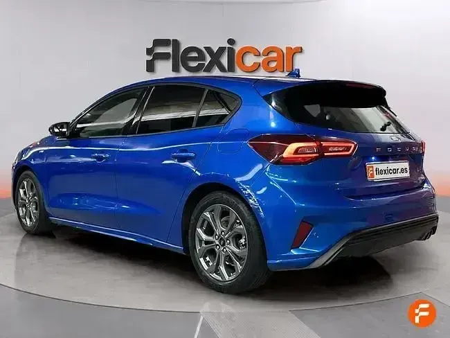 Usado Ford Focus ST-Line 125 CV (91 kW) 2023 Azul Familiar