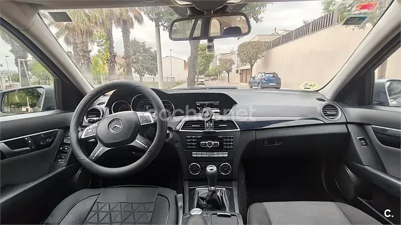 Usado Mercedes C200 136 CV (100 kW) 2012 Gris / plata Familiar