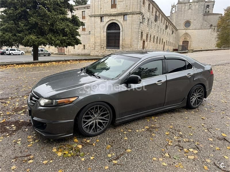 Gris / plata Usado 2010 Honda Accord Luxury Berlina | 10.500 € (Caro) - Imagen 1/4
