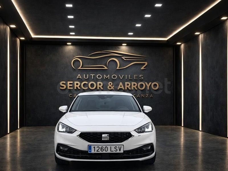 Usado Seat Leon Style 115 CV (84 kW) 2021 Blanco Berlina