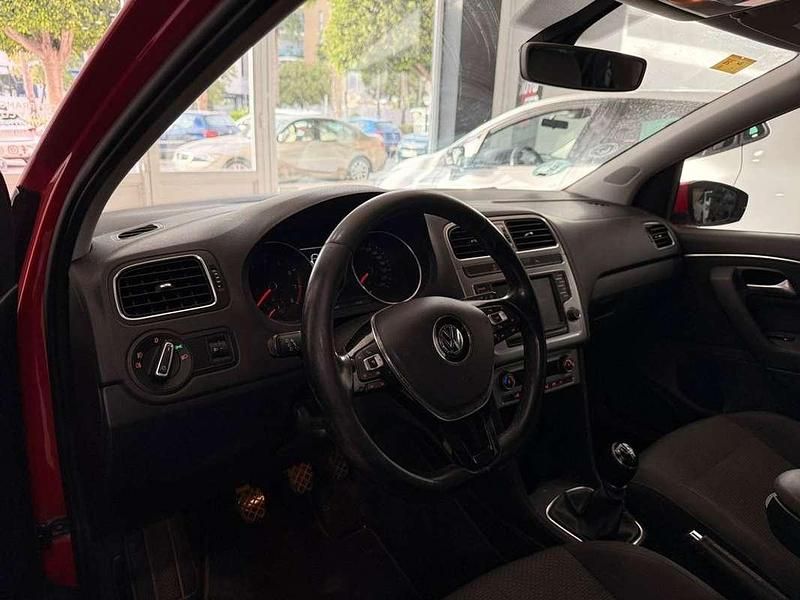 Usado VW Polo Sportline 90 CV (66 kW) 2015 Rojo Utilitario