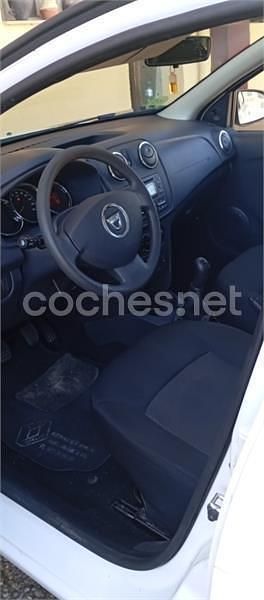 Usado Dacia Sandero Base 75 HP (55 kW) 2015 Branco Sedan