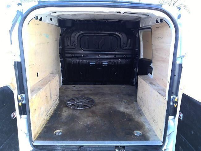 Usado Fiat Doblò 95 CV (69 kW) 2022 Blanco Monovolumen