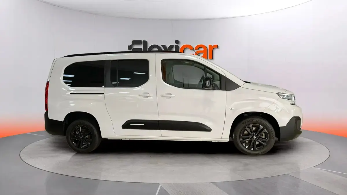 Usado Citroën Berlingo 131 CV (96 kW) 2024 Blanco Monovolumen