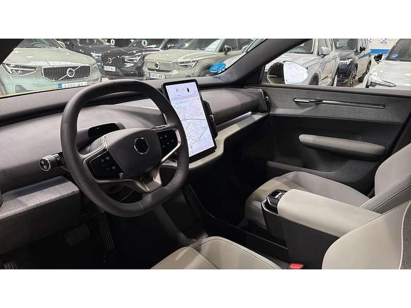 Usado Volvo EX30 Plus 200 kW (272 HP) 2024 Amarelo SUV