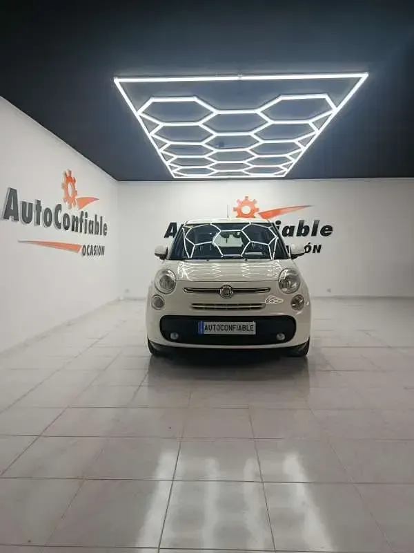 Usado Fiat 500L Pop Star 84 CV (61 kW) 2014 Blanco Monovolumen