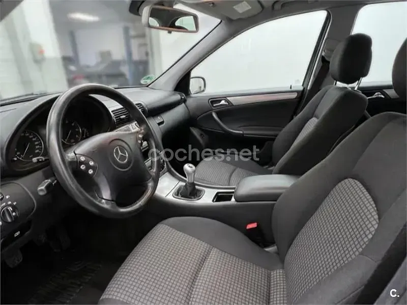 Usado Mercedes C180 Sport Edition 143 CV (105 kW) 2007 Negro Berlina