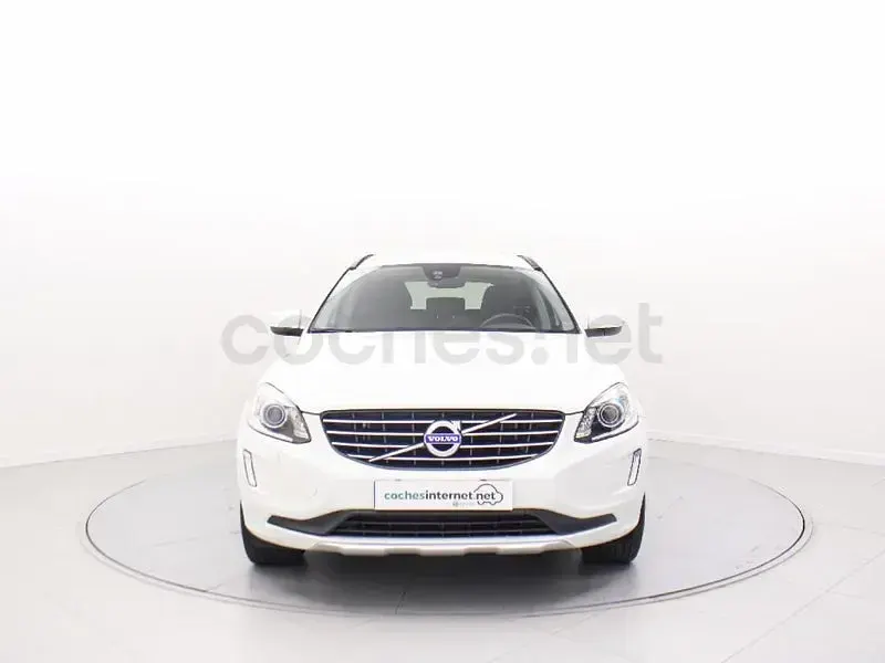Usado Volvo XC60 Momentum 136 CV (100 kW) 2014 Blanco SUV