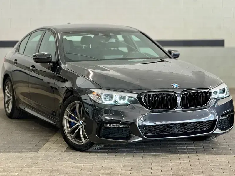 Usado BMW 530e iPerformance 252 HP (185 kW) 2019 Cinzento Sedan