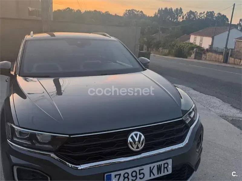 Usado VW T-Roc Sportline 150 CV (110 kW) 2019 Gris / plata SUV