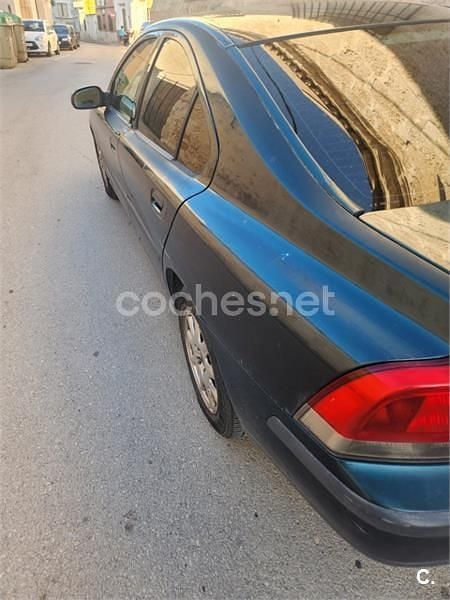 Usado Volvo S60 163 CV (119 kW) 2002 Verde Berlina