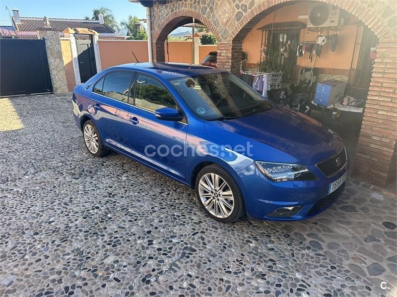 Usado Seat Toledo XCELLENCE 110 CV (80 kW) 2018 Azul Utilitario