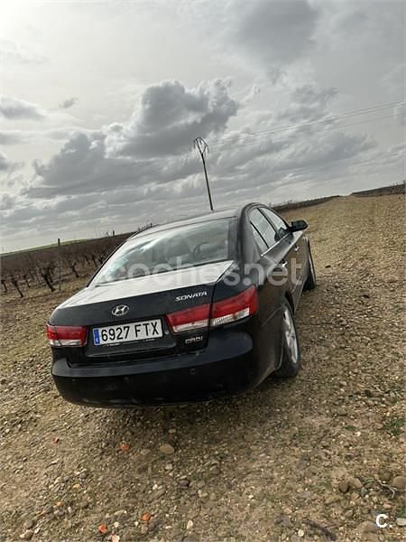 Usado Hyundai Sonata Comfort 140 CV (102 kW) 2007 Negro Berlina
