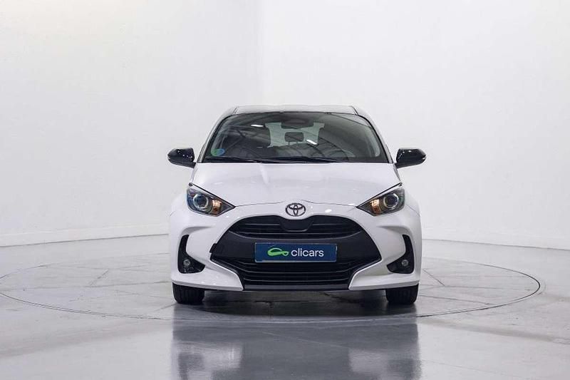 Usado Toyota Yaris Hybrid Business Edition 75 CV (55 kW) 2024 Blanco Berlina