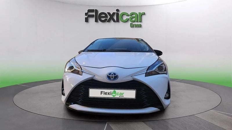 Usado Toyota Yaris Hybrid 100 CV (73 kW) 2020 Blanco Utilitario