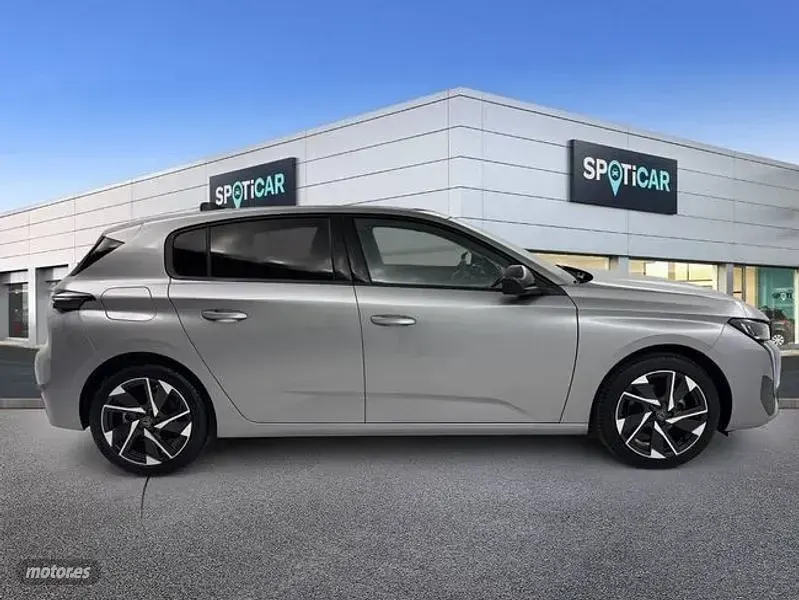 Usado Peugeot 308 Allure 130 CV (95 kW) 2024 Gris / plata Berlina