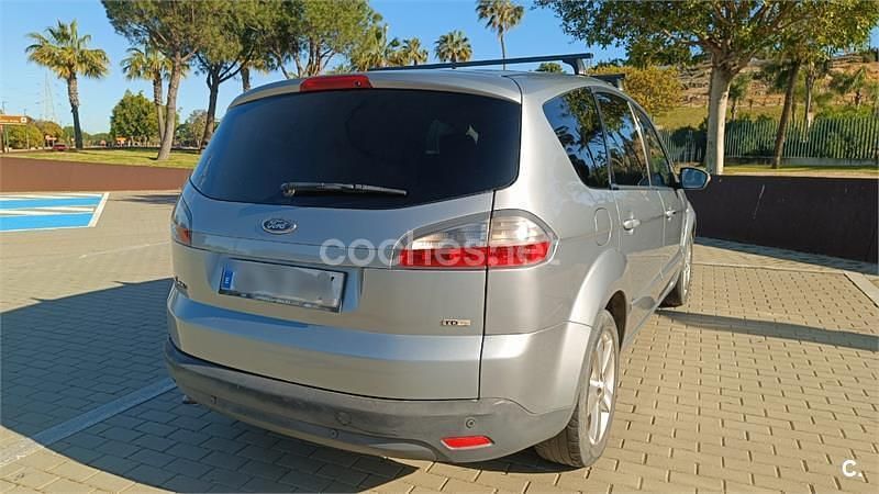 Usado Ford S-MAX Titanium 140 CV (102 kW) 2008 Gris / plata Monovolumen