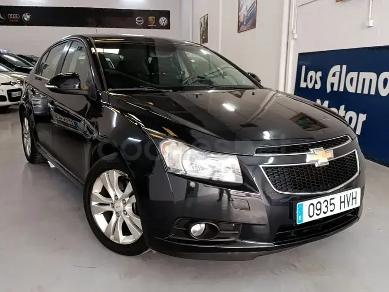 Usado Chevrolet Cruze LT 163 CV (119 kW) 2014 Negro Berlina