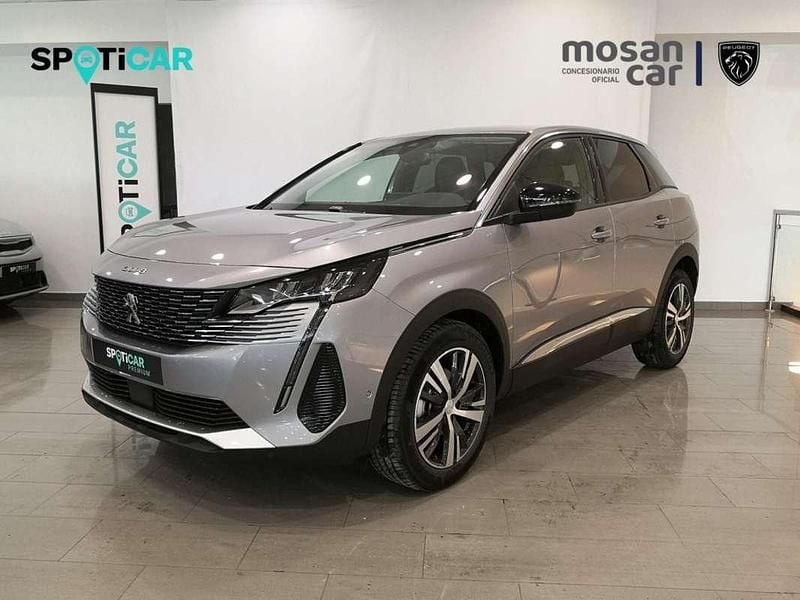 Usado Peugeot 3008 Allure 131 CV (96 kW) 2024 Gris SUV