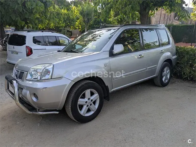 Usado Nissan X-Trail 136 CV (100 kW) 2004 Gris / plata SUV