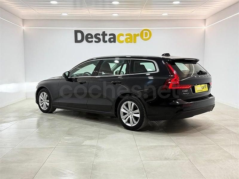 Usado Volvo V60 Momentum 150 CV (110 kW) 2020 Negro Familiar