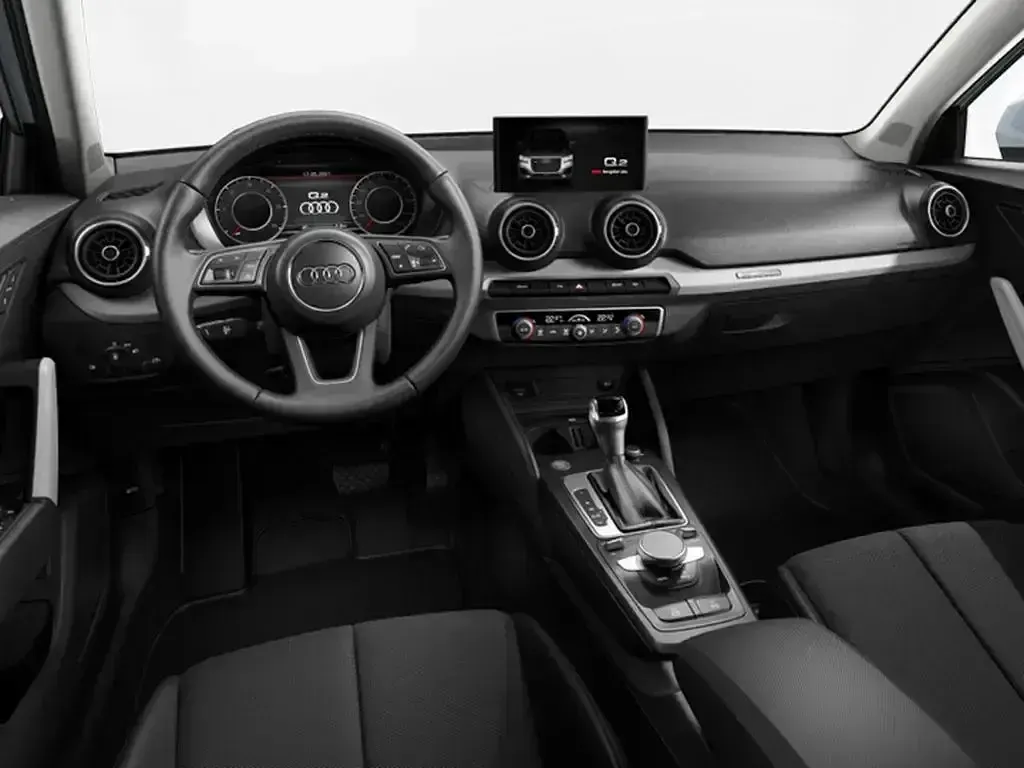 Usado Audi Q2 Advanced Plus 116 CV (85 kW) 2022 Gris / plata SUV
