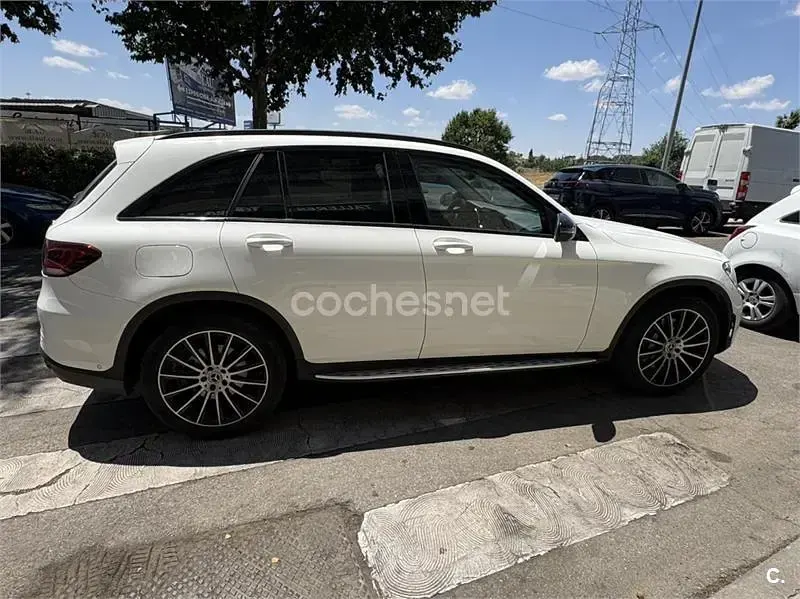 Usado Mercedes GLC220 194 CV (142 kW) 2022 Blanco SUV